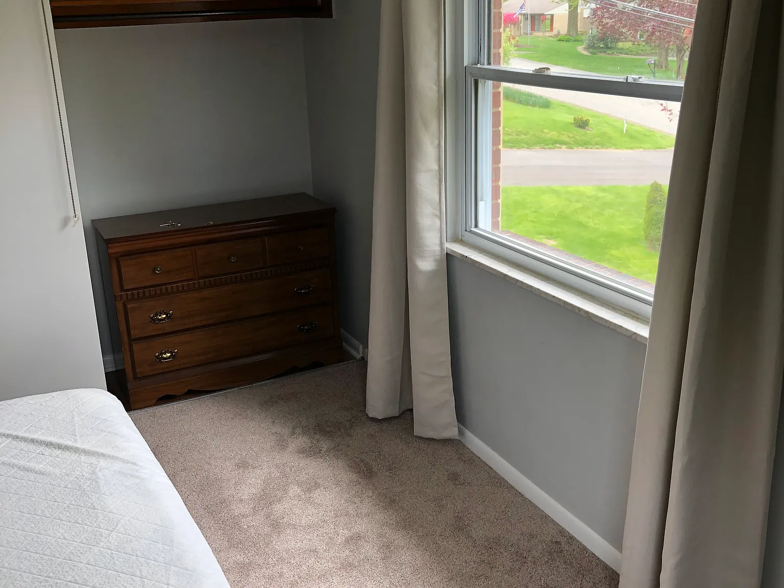 4 bed, 2.5 bath, 2300 sqft, $895 — Photo 4