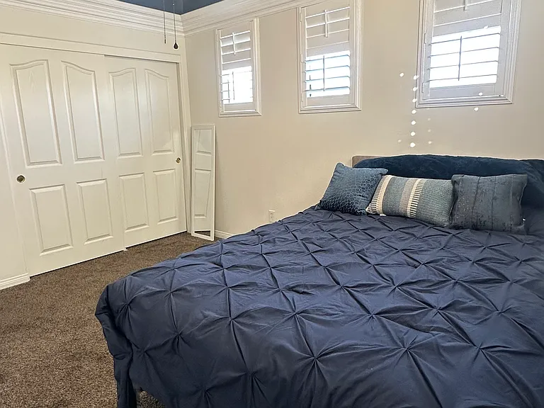 1305 Util Cir — Photo 2