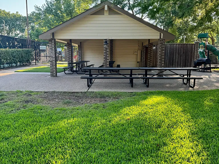 HOA PARTY CENTER CLUB HOUSE.