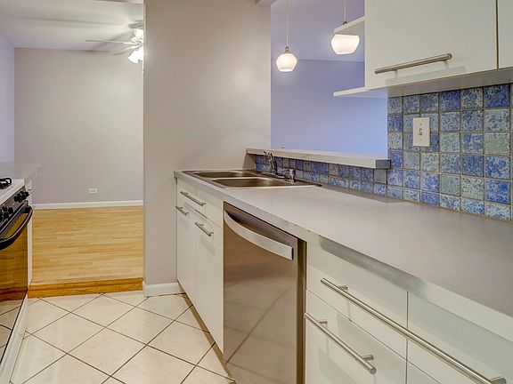 5th image of 1926 Prairie Sq #222B