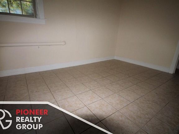 5th image of 5103 N Winchester Ave #1926grd