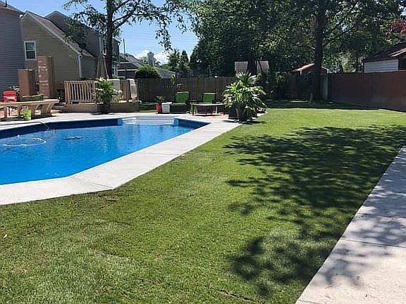 3rd image of 2216 Monsarat Ln