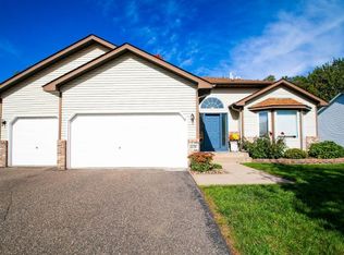 25707 Goldfinch Ave, Wyoming, MN 55092