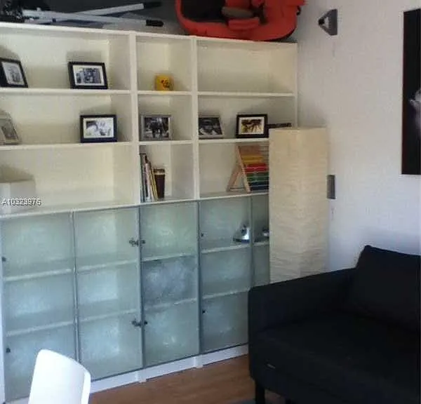 549 Meridian Ave #10 — Photo 5