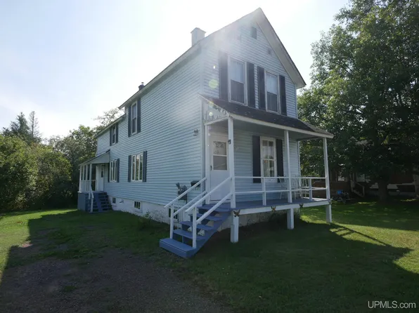 25677 B St, Calumet, MI 49913