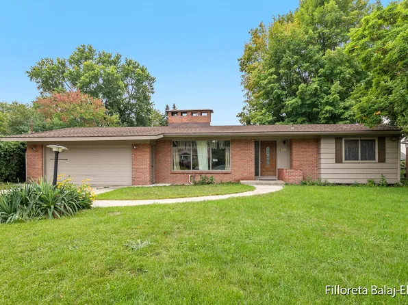 1670 Millbrook St SE, Grand Rapids, MI 49508