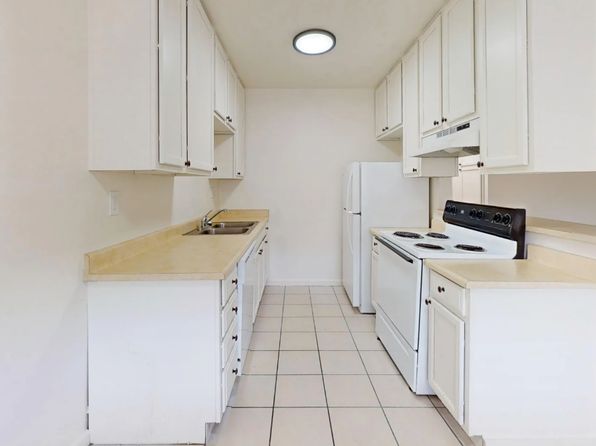 2072 Victor Ave #B3