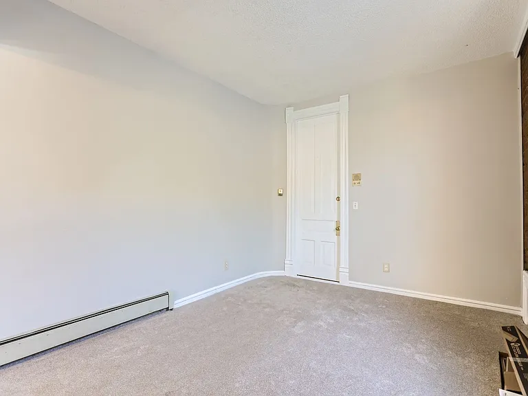 1330 N Downing St — Photo 4