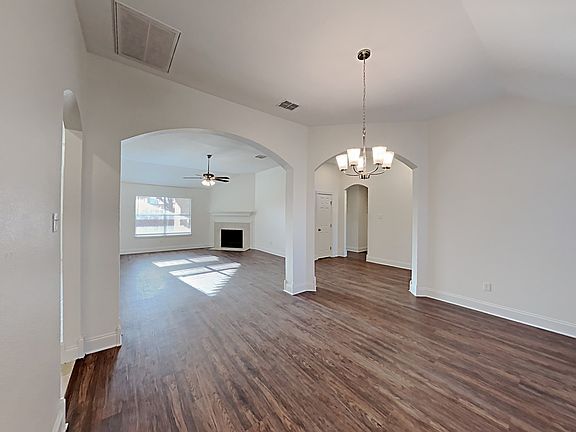 4th image of 533 Branchwood Dr
