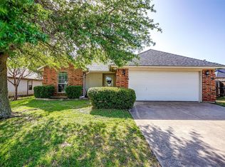 100 Troxell Blvd, Rhome, TX 76078