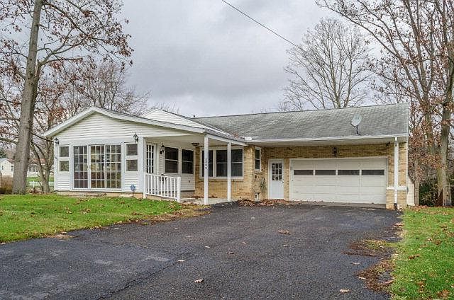 1st image of 1427 Lascerne Cir S