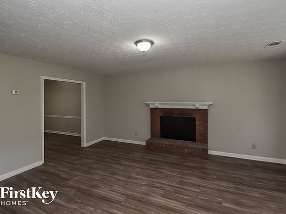 2nd image of 3250 Thorneridge Trl