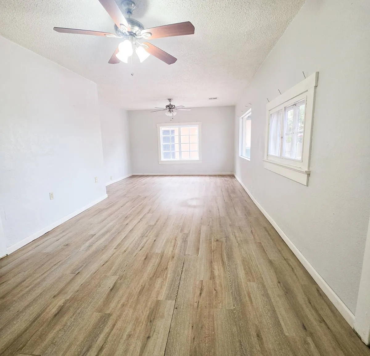 2 bed, 1030 sqft, $1,100 — Photo 2