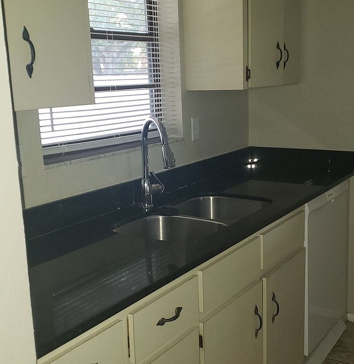 1st image of 4806 Ho Wil Ln