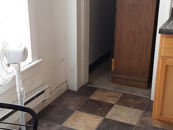 5th image of 1114 4th St S