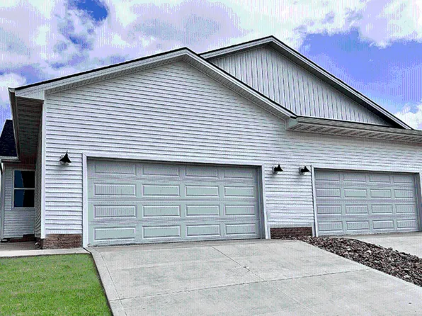 5662 Fernwood Dr, Pleasant Hill, IA 50327