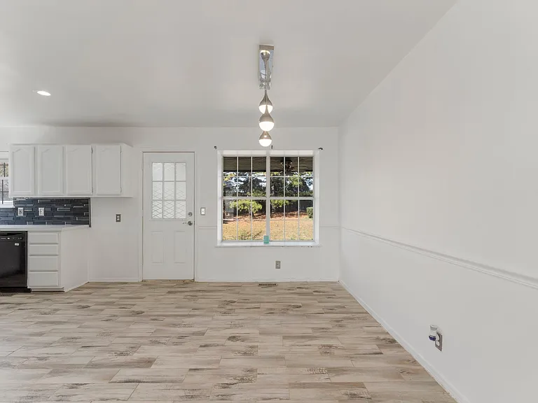 524 W Quanah St — Photo 16
