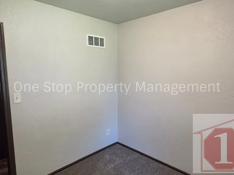 8713 E 111th St — Photo 13