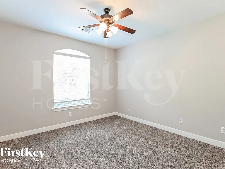 1934 Graystone Hills Dr — Photo 9