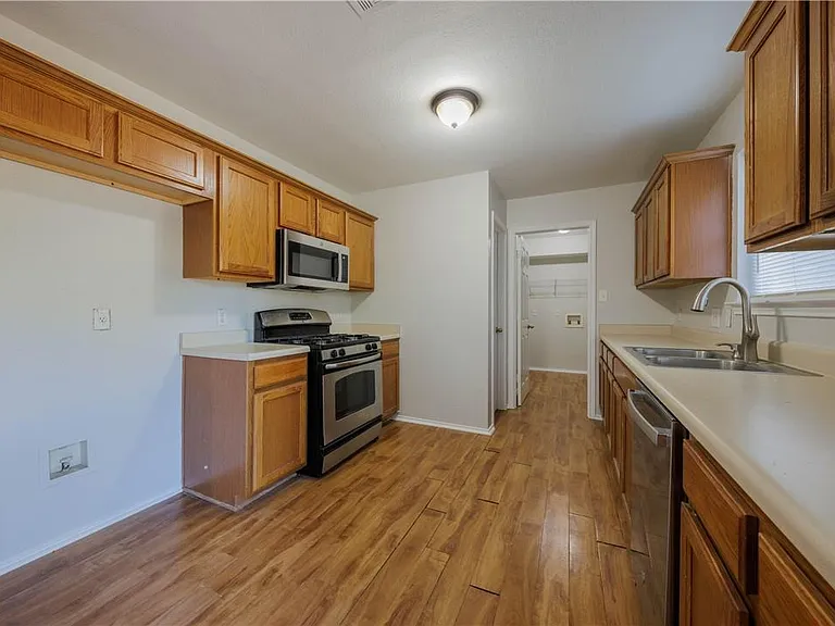 2905 Rainy River Dr — Photo 14
