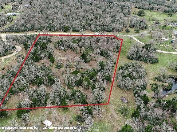 5th image of 570 Moss Oak Dr