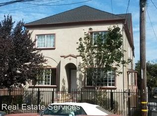 872 32nd St, Oakland, CA 94608