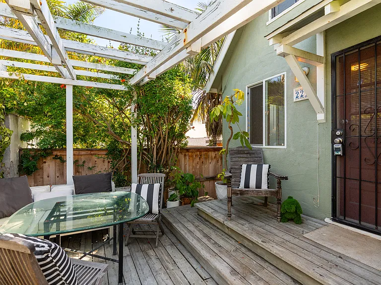 215-223 Lolita St - 223 — Photo 1
