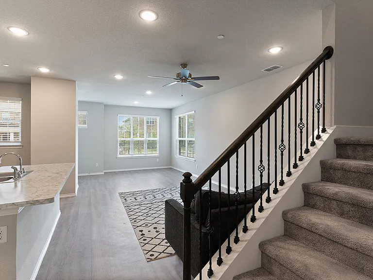 2833 Bellflower Dr — Photo 8