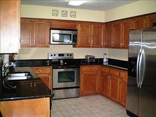 5th image of 1269 N College St
