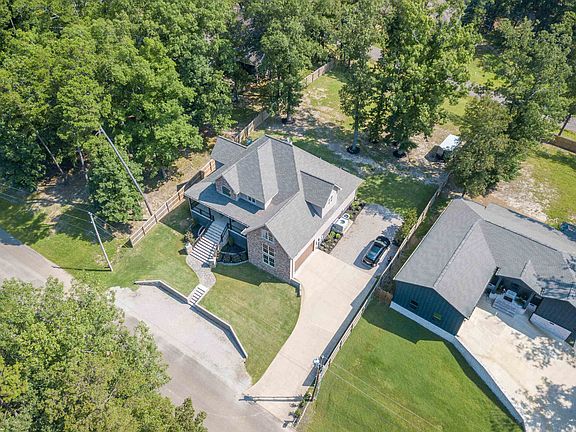 4th image of 35 Knotty Oaks Trl