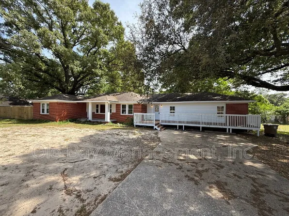 5011 Highcrest Dr, Mobile, AL 36693