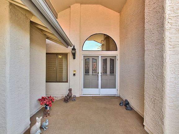 4th image of 26049 S Saddletree Dr