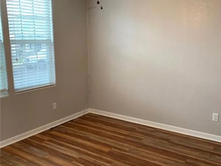 216 Trestle Tree — Photo 16