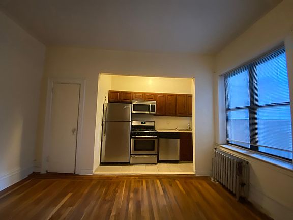 2nd image of 2803 Kennedy Blvd #A15