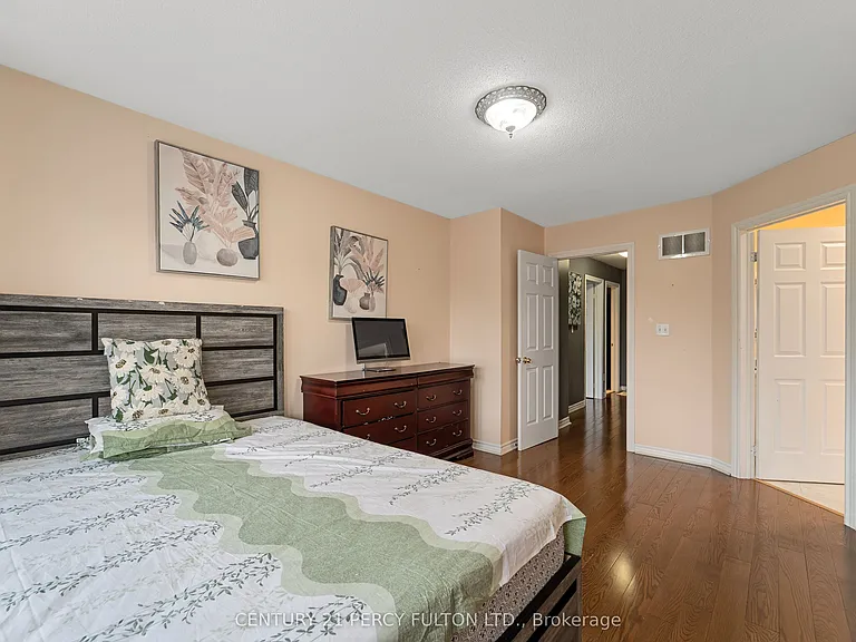 35 Weldon St — Photo 17