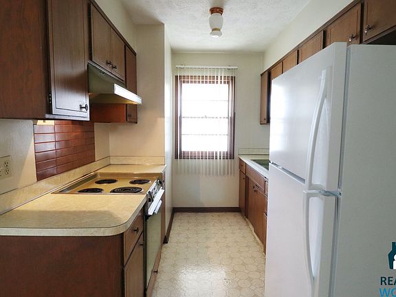 5th image of 2040 F St #6