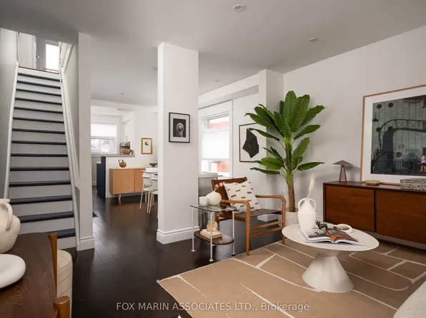 126 Roseheath Ave, Toronto, ON M4C 3P5