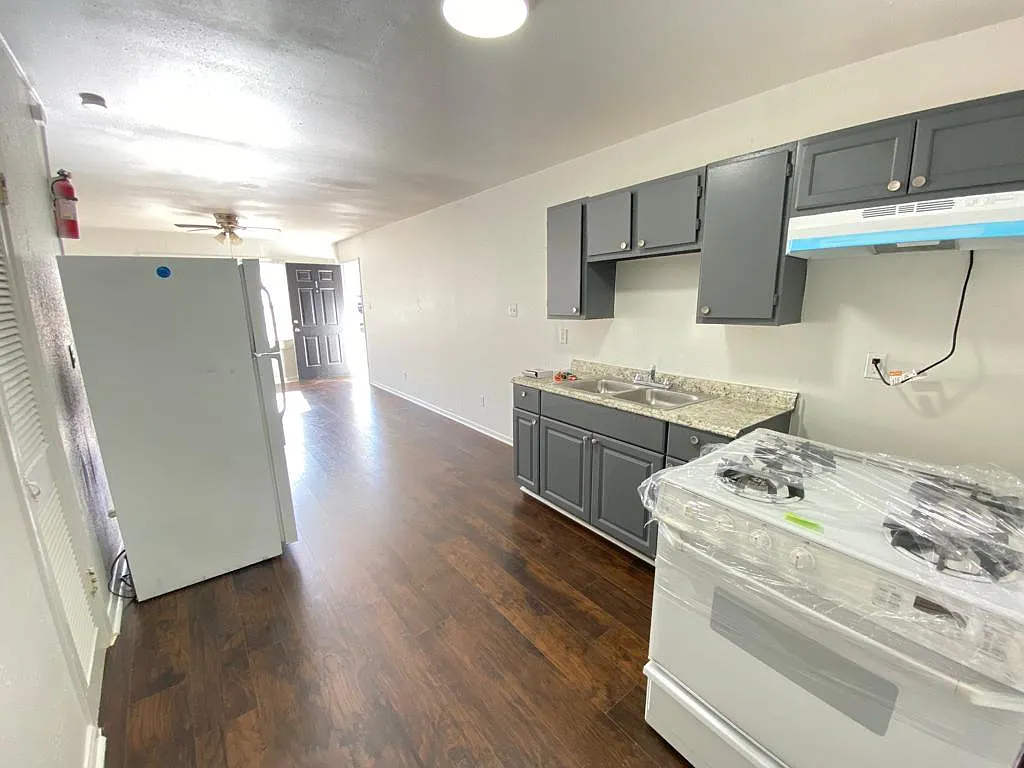 2 bed, 730 sqft, $800 — Photo 4