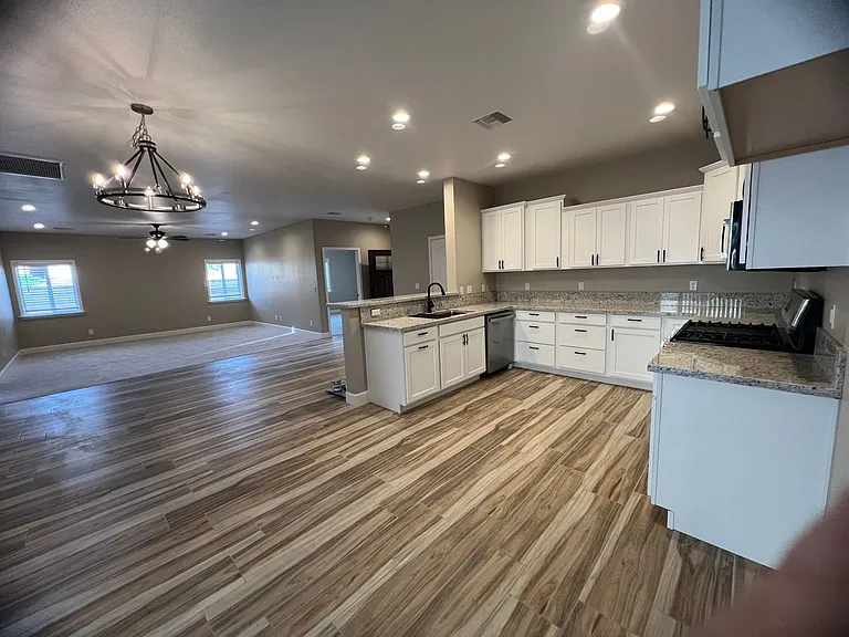 2241 Diamond Creek Rd — Photo 8