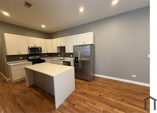1st image of 4710 S King Dr