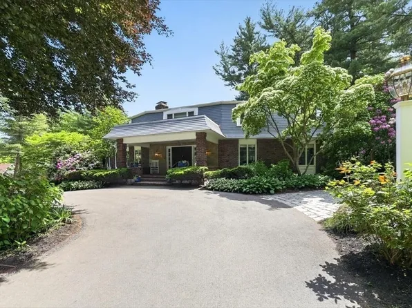 1 Grist Mill Ln, Hingham, MA 02043