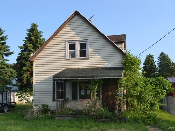 11 Michael Pl, Lackawanna, NY 14218