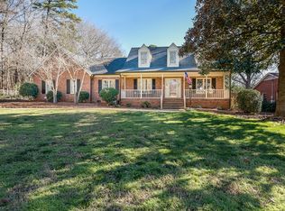 504 Beverly Cres, Charlotte, NC 28270