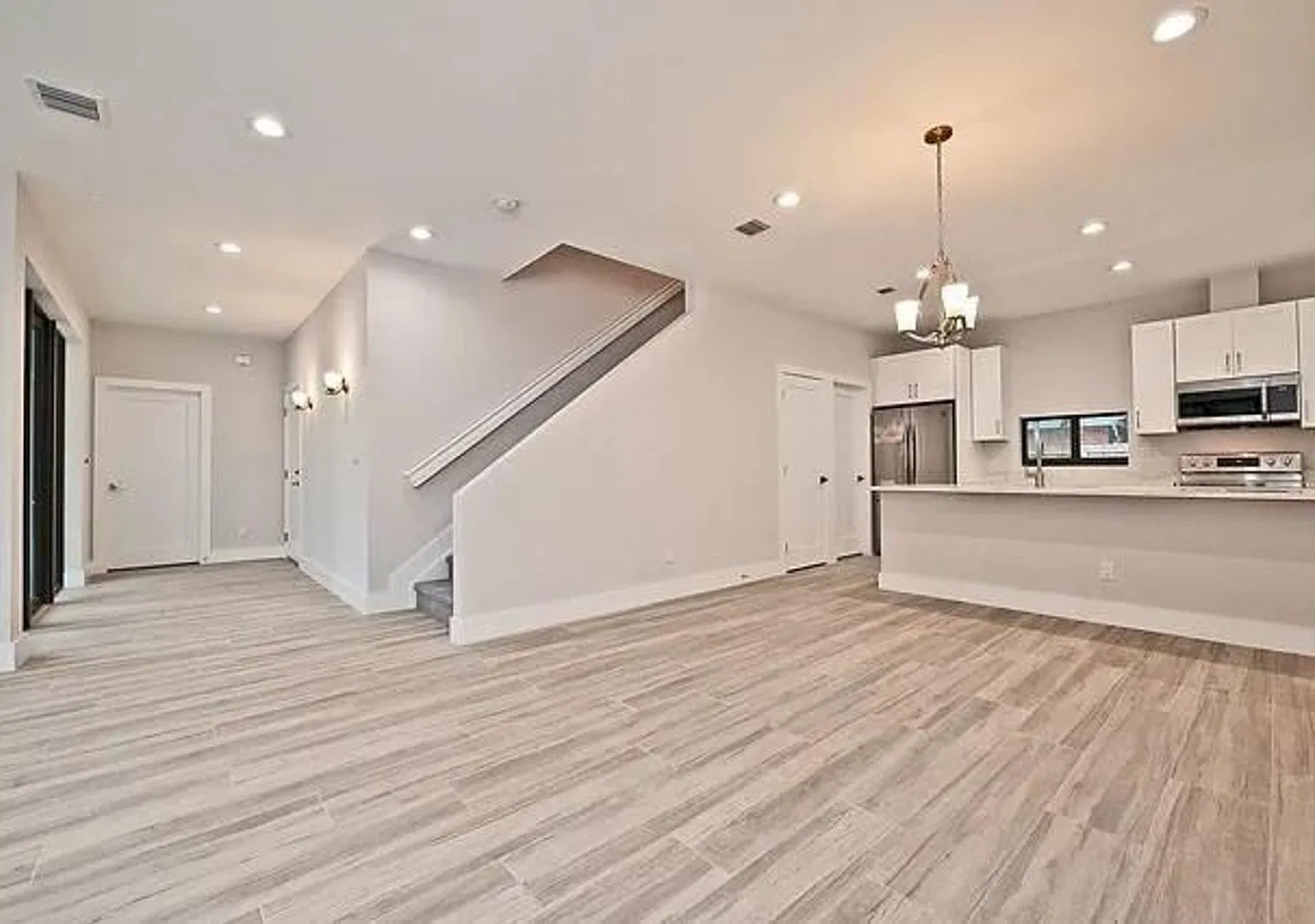 120 NE 12th St th 120, Fort Lauderdale, FL 33304 — Photo 2