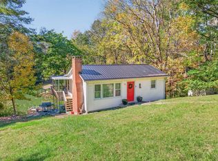 6595 Owens Rd, Radford, VA 24141