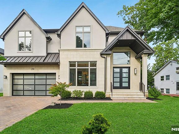 2nd image of 29 Roslyn Avenue