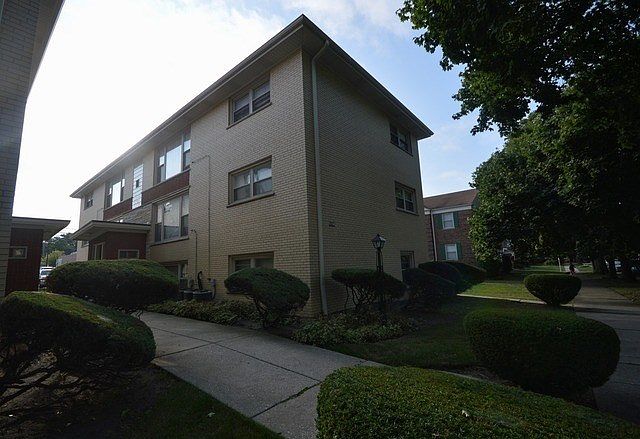 1st image of 10523 S Artesian Ave APT Ge