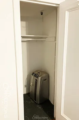 Rented by City Connections Realty | media 3
