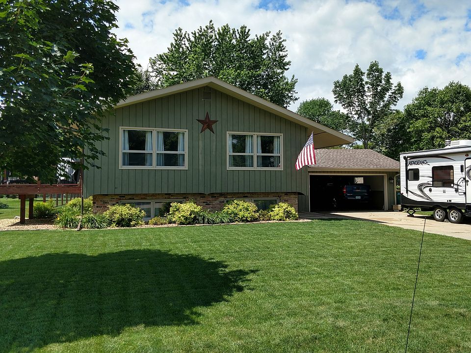 1st image of 1110 Skylark Ln