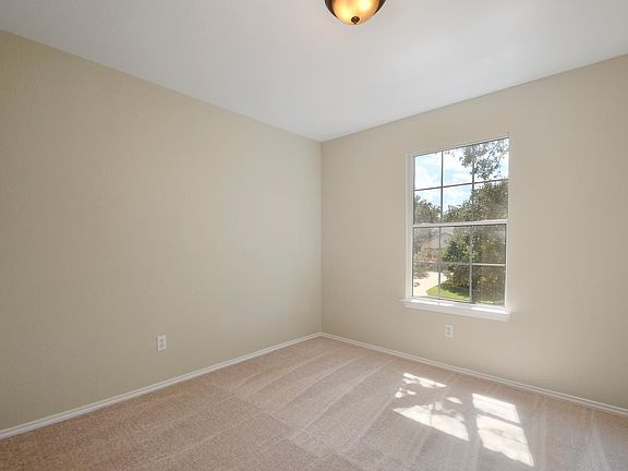 3rd image of 5814 Marchmont Ln